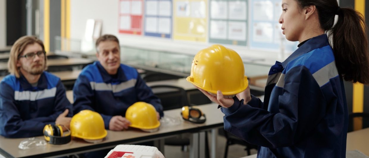 Capacitación de trabajadores en aula